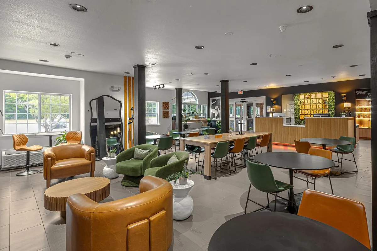 THE BLOCK HOTEL lounge and lobby seating